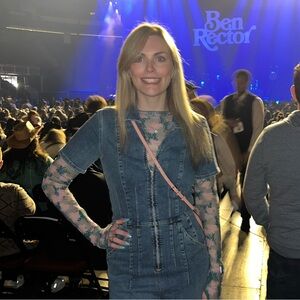 Meet your Posher, Lauren alyssa